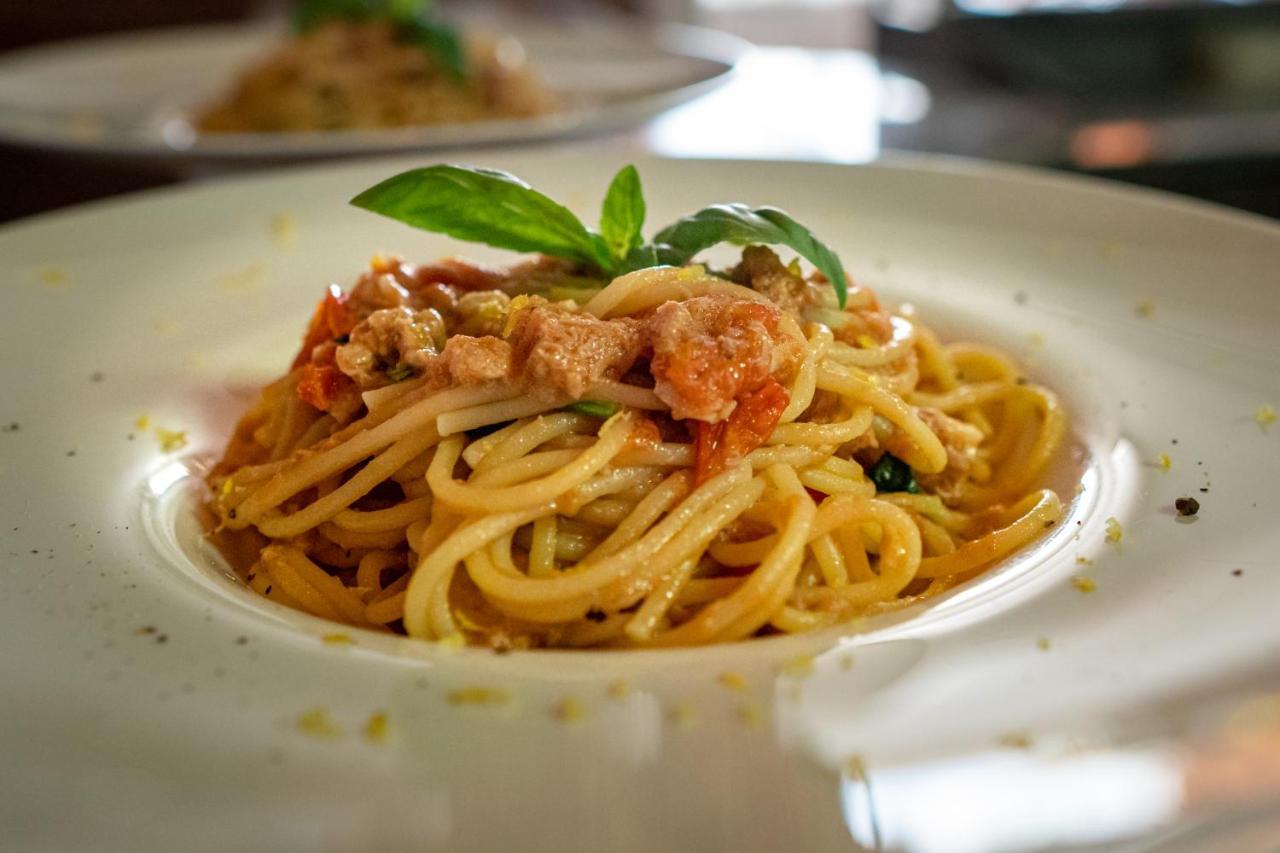 Han Pizza&Pasta Domnesti  Kültér fotó